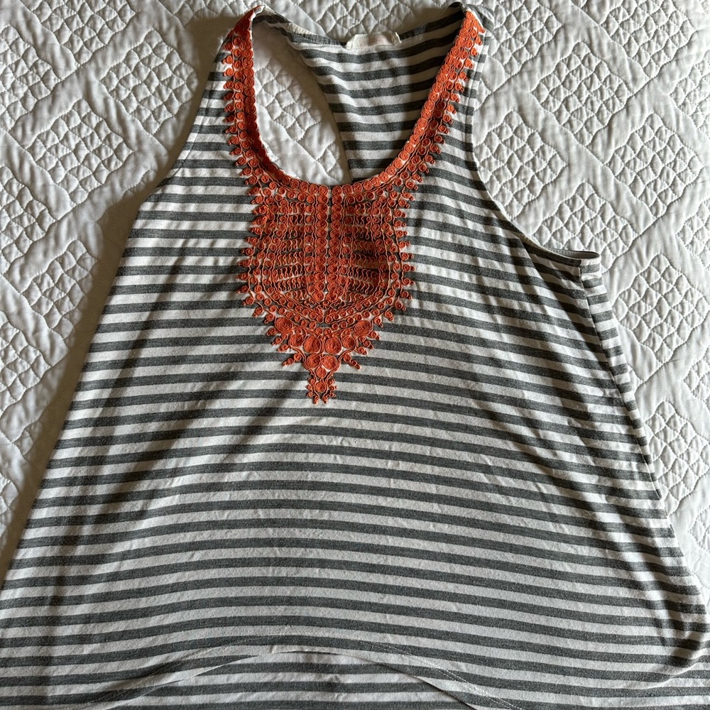 LE SAMPLE
Kahlo Embroidered Racerback Tank Medium - Picture 2 of 3